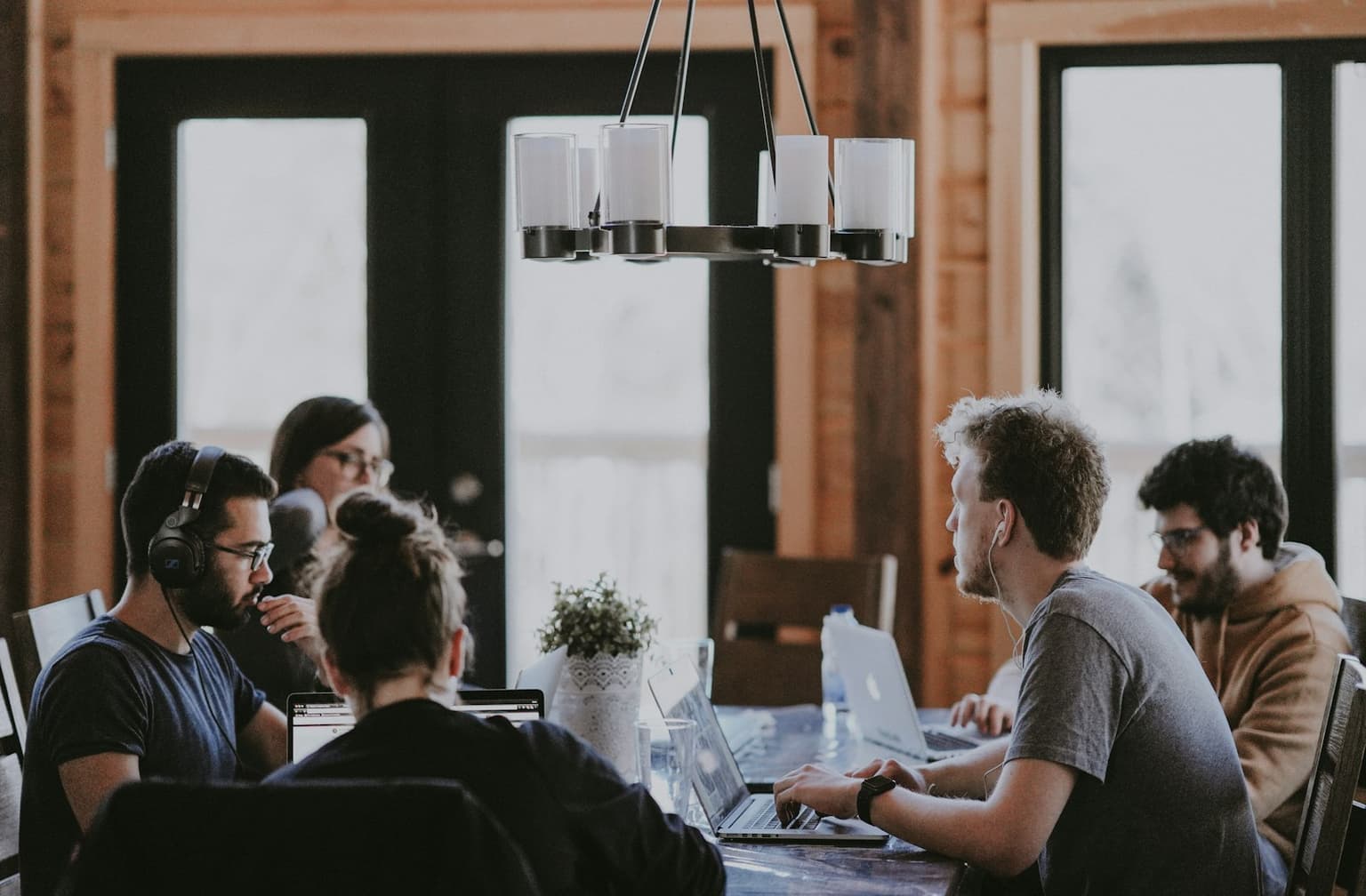 A small B2B sales team working from one shared view